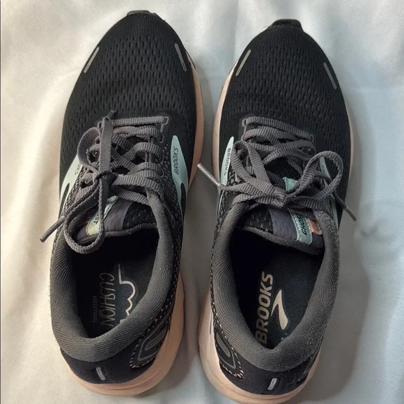 Brooks Ghost 14 Woman’s, size 8.5 Running Sneakers, Black/Pearl/Peach, Preowned - Picture 7 of 15
